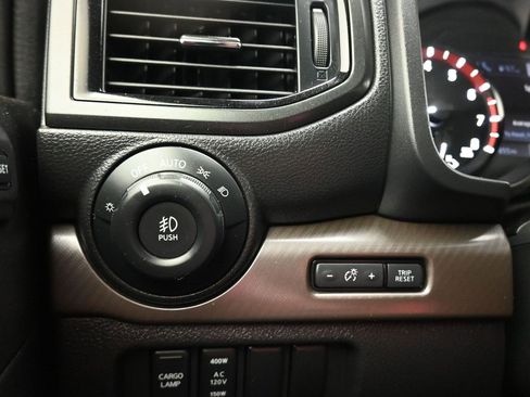 Used 2023 Nissan Titan PRO-4X w/ Pro-4x Convenience Package image 32