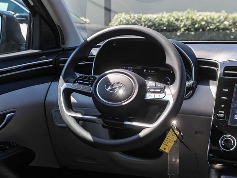 Certified 2023 Hyundai Tucson SE FWD image 21