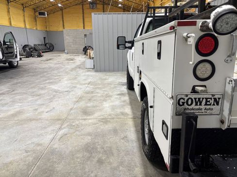 Used 2015 Ford F350 XL image 9