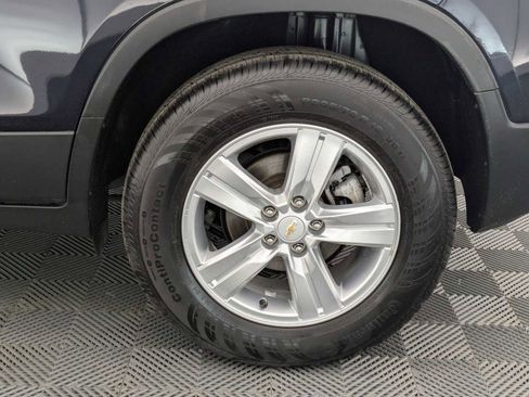 Used 2021 Chevrolet Trax LT AWD/4WD image 13