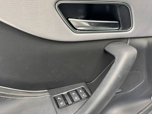 Used 2019 Jaguar F-PACE R-Sport image 35