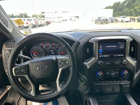 Used 2019 Chevrolet Silverado 1500 LT Trail Boss AWD/4WD image 12