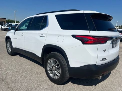 Used 2023 Chevrolet Traverse LT FWD image 4