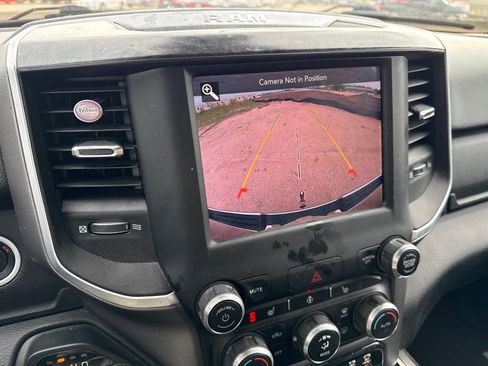 Used 2019 RAM 1500 Big Horn AWD/4WD image 9