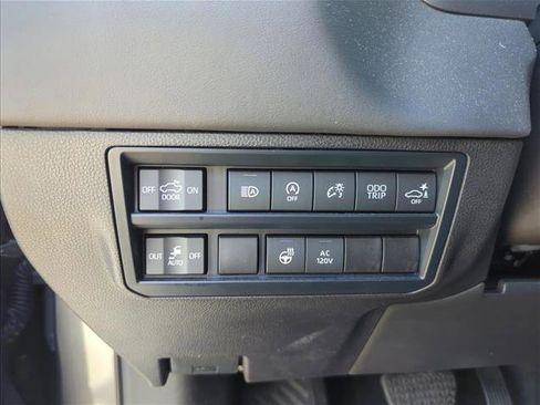 Used 2025 Toyota Tundra Platinum AWD/4WD image 14