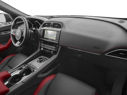 Used 2017 Jaguar F-PACE S AWD/4WD image 16