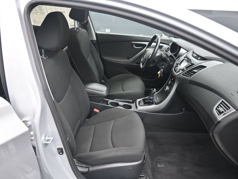 Used 2015 Hyundai Elantra SE w/ Option Group 03 FWD image 24