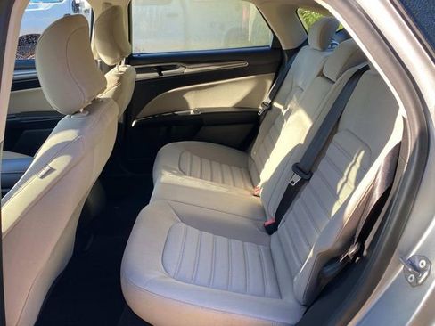 Used 2018 Ford Fusion S image 9