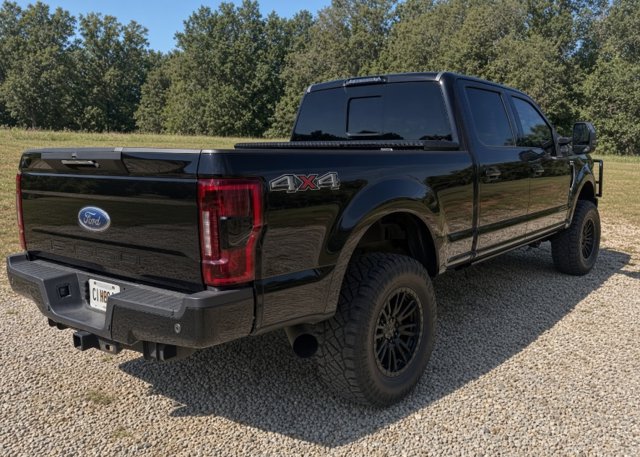 Used 2019 Ford F250 Lariat w/ Lariat Ultimate Package AWD/4WD image 2