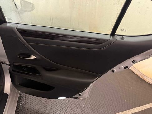 Used 2020 Lexus ES 300h image 27