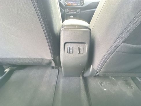 Used 2021 Nissan Kicks SV FWD image 20