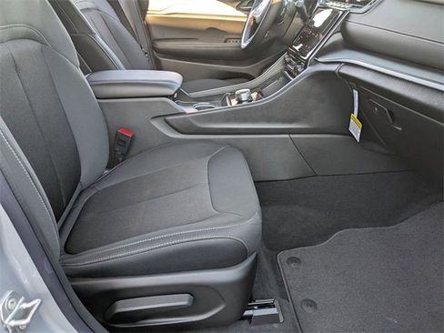 New 2025 Jeep Grand Cherokee Laredo X image 29