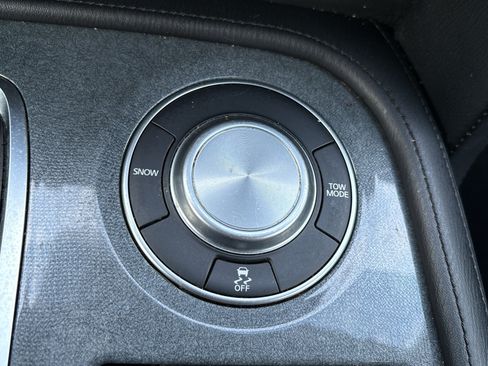 Used 2021 Nissan Armada SV RWD image 26