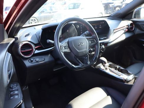 Used 2024 Chevrolet Trax RS w/ Driver Confidence Package image 11