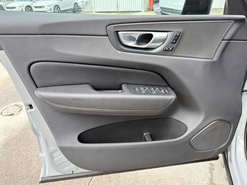 Used 2024 Volvo XC60 B5 Plus w/ Protection Package Premier AWD/4WD image 19