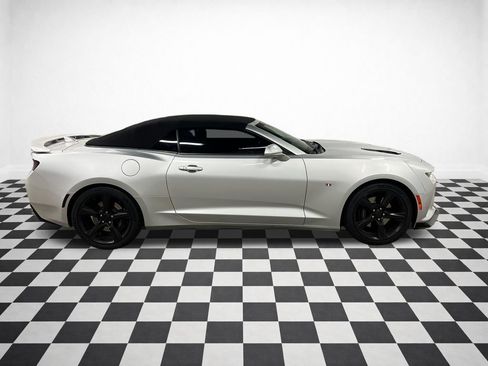 Used 2016 Chevrolet Camaro SS RWD image 2