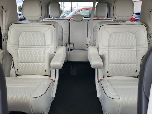 Used 2021 Lincoln Navigator Black Label w/ Cargo Convenience Package image 19