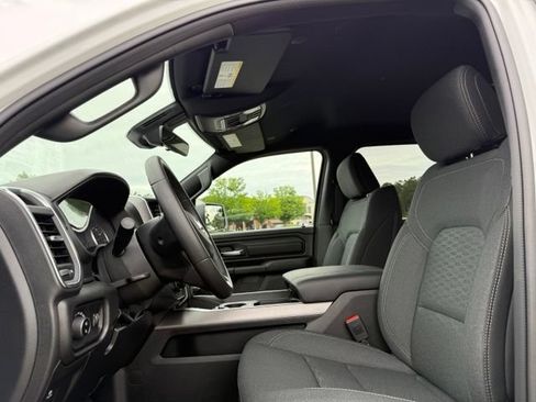 New 2026 RAM 1500 Express AWD/4WD image 24