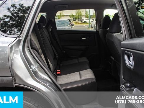 Used 2024 Nissan Rogue SV FWD image 18
