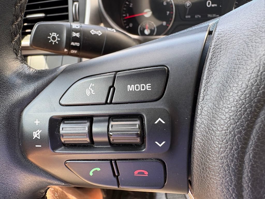 Used 2018 Kia Sorento FWD image 13
