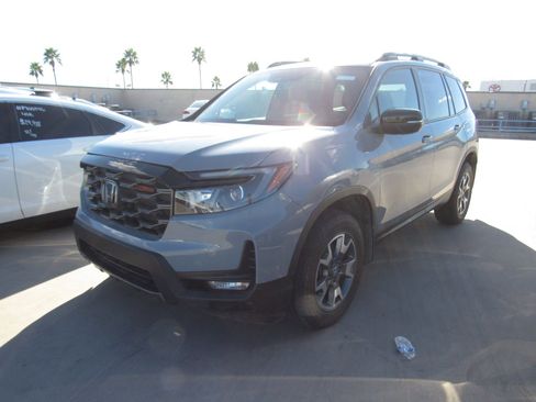 Used 2022 Honda Passport TrailSport image 1