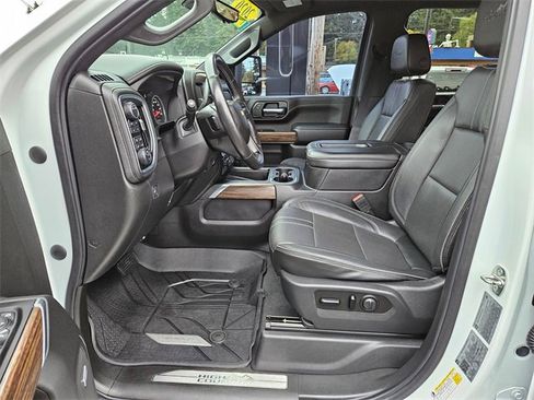 Used 2020 Chevrolet Silverado 2500 High Country image 11