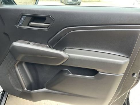 Used 2024 Chevrolet Colorado Trail Boss w/ Technology Package AWD/4WD image 16