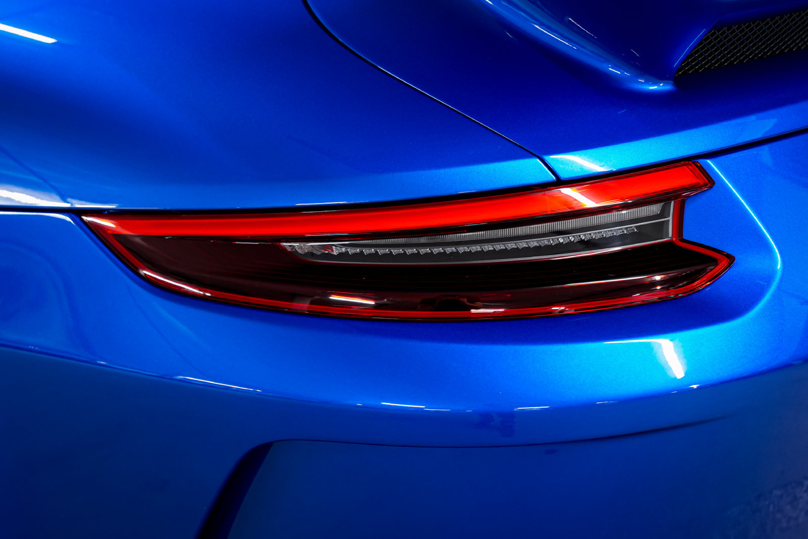Used 2018 Porsche 911 GT3 RWD image 32