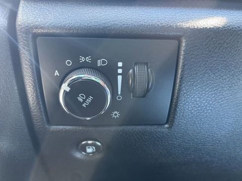 Used 2019 Jeep Grand Cherokee Limited w/ Luxury Group II image 26