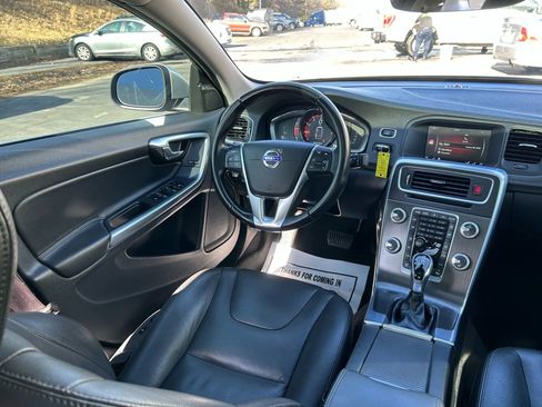 Used 2016 Volvo S60 T5 Premier w/ Convenience Package image 36