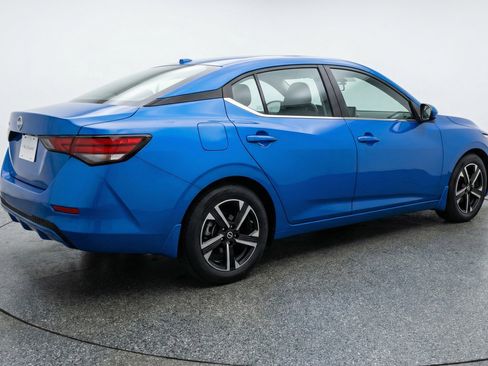 Used 2025 Nissan Sentra SV FWD image 9