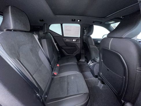 New 2026 Volvo XC40 B5 Ultra w/ Protection Package Premier image 10