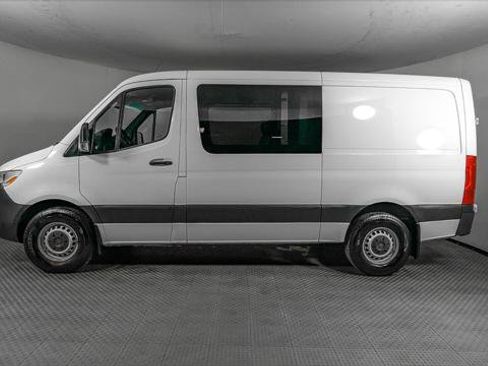 Used 2022 Mercedes-Benz Sprinter 2500 image 3