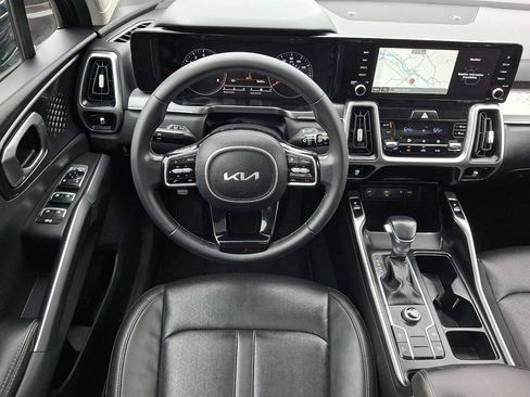 Used 2023 Kia Sorento S w/ Panoramic Sunroof Package FWD image 27