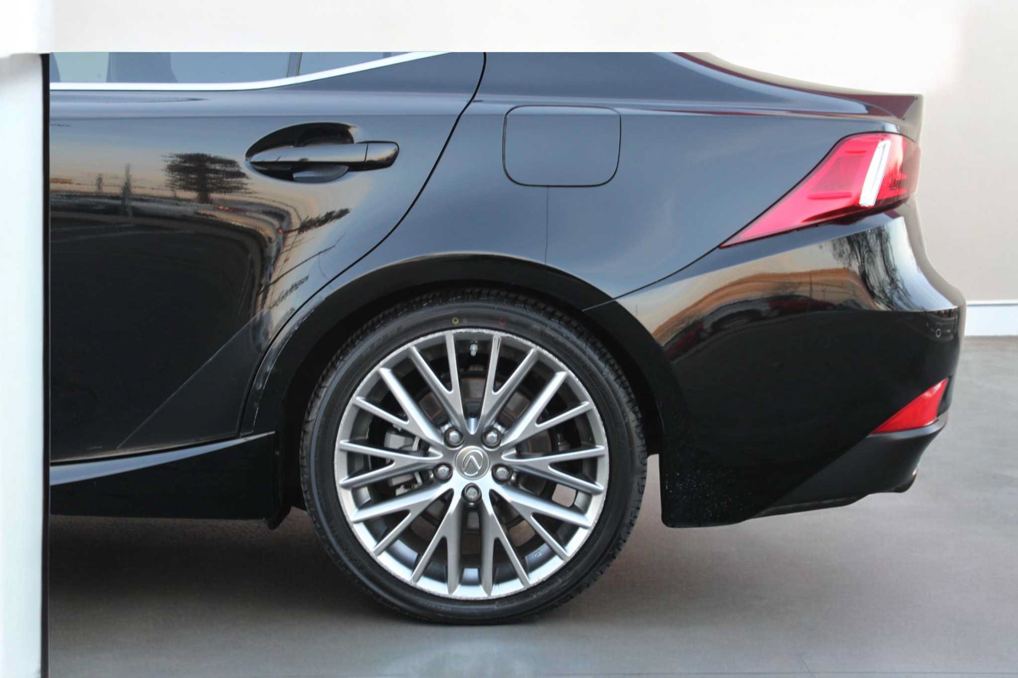 Used 2015 Lexus IS 250 w/ Navigation System Package RWD image 20