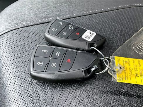 Used 2024 GMC Sierra 1500 SLT w/ SLT Premium Plus Package image 35