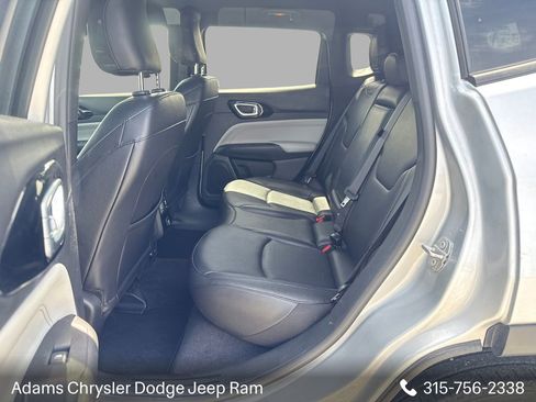 Used 2025 Jeep Compass Limited AWD/4WD image 11
