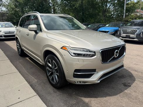 Used 2016 Volvo XC90 T6 Momentum w/ Momentum Plus Package AWD/4WD image 4