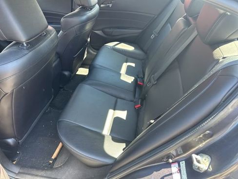 Used 2017 Acura ILX FWD image 6