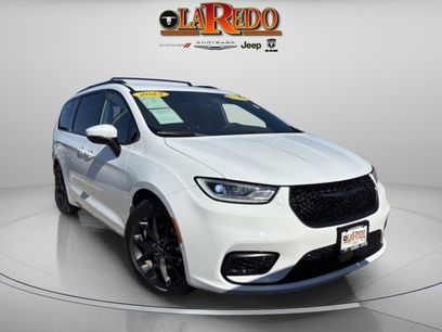 Used 2023 Chrysler Pacifica Touring-L w/ S Appearance Package