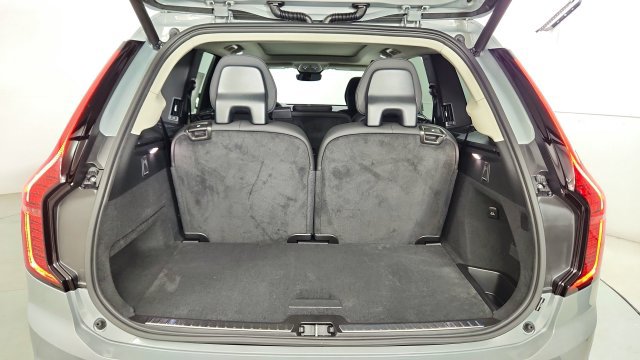 Used 2026 Volvo XC90 B5 Core AWD/4WD image 39