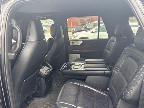 Used 2021 Lincoln Navigator L Reserve image 6