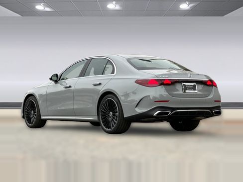 Used 2026 Mercedes-Benz E 350 Sedan image 3