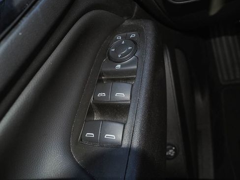 Used 2023 Chevrolet Equinox LT FWD image 26