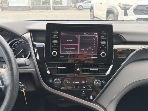 Used 2023 Toyota Camry LE FWD image 17