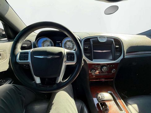 Used 2013 Chrysler 300 AWD w/ Driver Convenience Group image 16