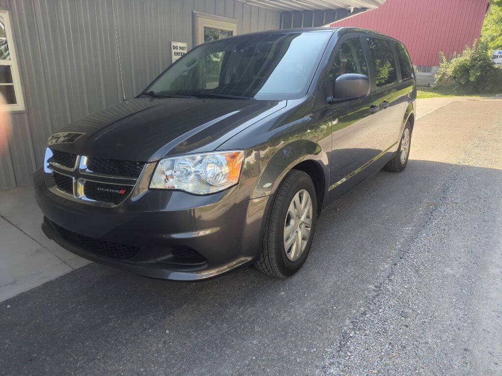 Used 2019 Dodge Grand Caravan SE FWD image 1