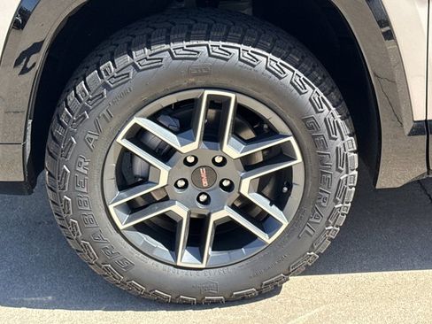 New 2026 GMC Terrain AT4 AWD/4WD image 13