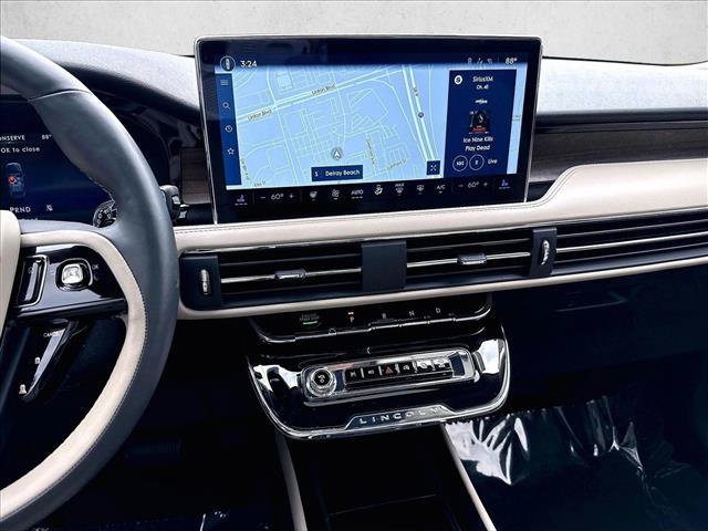 Used 2025 Lincoln Corsair Reserve FWD image 8