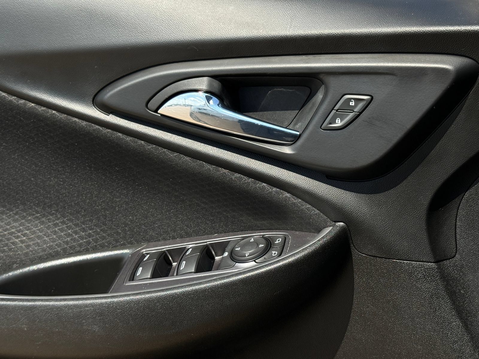 Used 2022 Chevrolet Malibu RS FWD image 24
